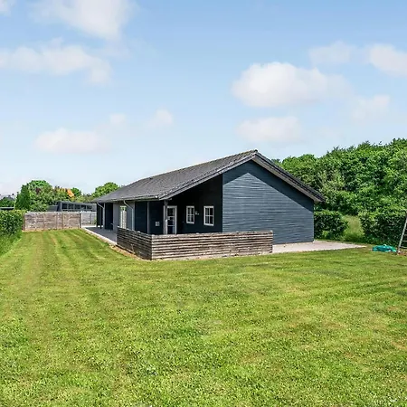 3 Bedroom In Tranekaer Hou (Syddanmark)
